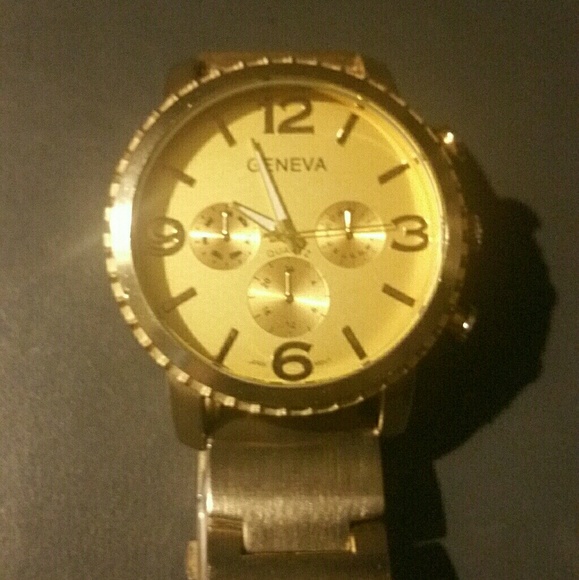 Big face Geneva watch - Picture 1 of 5